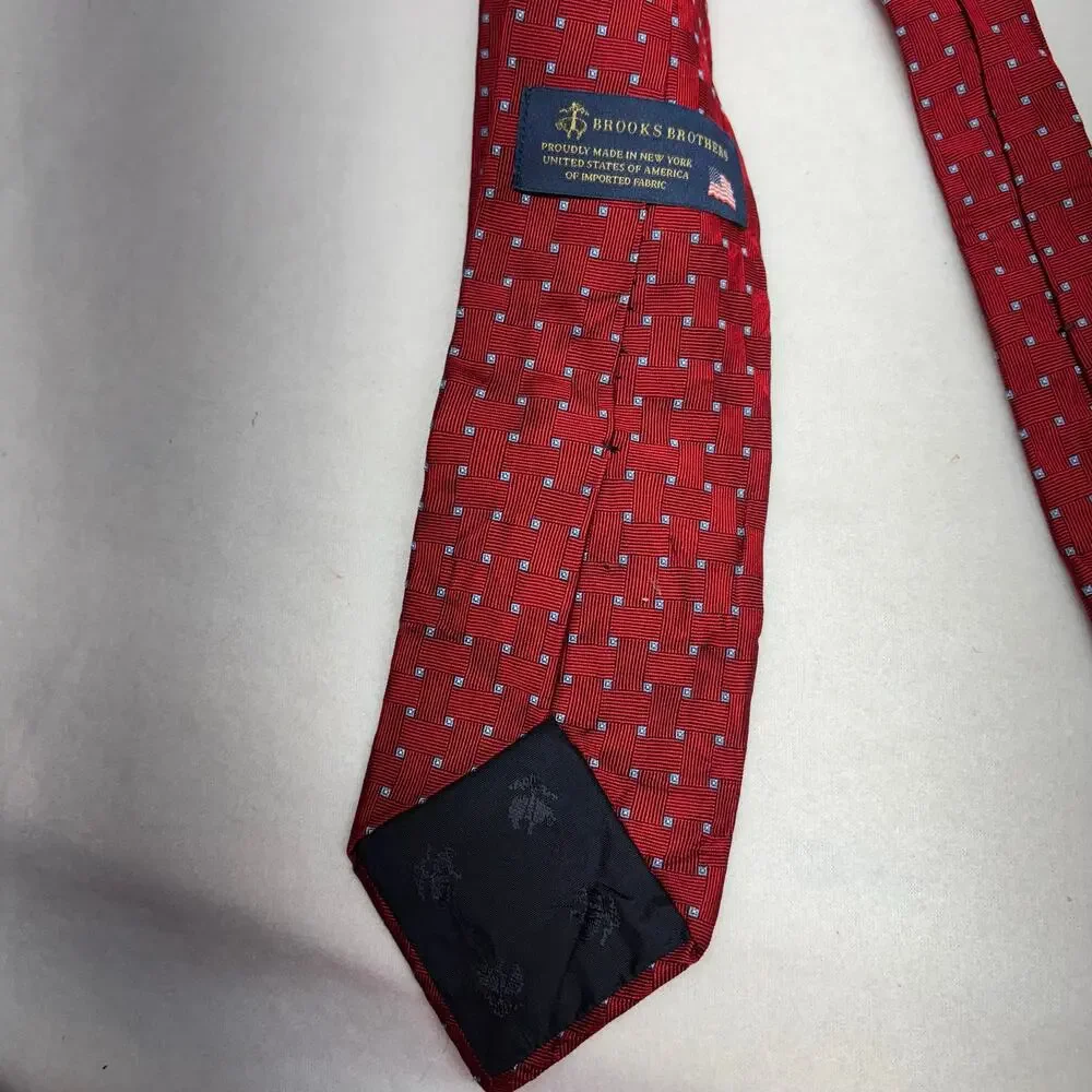 Classic Brooks Brothers Silk‎ Necktie - Excellent Condition!